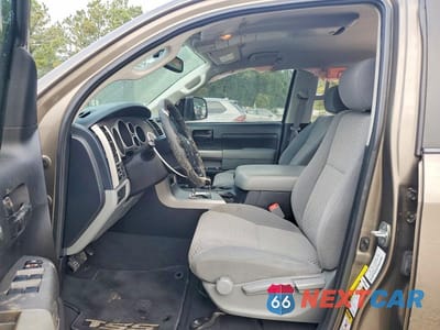 Zdjęcie 7 z 13 samochodu: 2013 TOYOTA TUNDRA CREWMAX SR5 VIN:5TFEM5F15DX055516 - miniatura