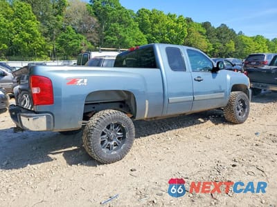 Trzecie zdjęcie samochodu z tyłu: 2008 CHEVROLET SILVERADO K1500 VIN:2GCEK190681224852 - miniatura