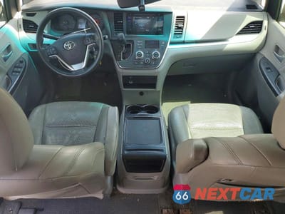 Zdjęcie 8 z 14 samochodu: 2015 TOYOTA SIENNA LE 8-PASSENGER VIN:5TDKK3DC8FS573131 - miniatura
