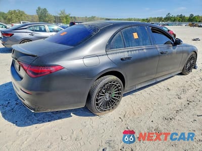 Trzecie zdjęcie samochodu z tyłu: 2022 MERCEDES-BENZ S 500 4MATIC VIN:W1K6G6DB9NA102764 - miniatura