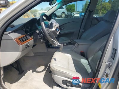 Zdjęcie 7 z 11 samochodu: 2007 BMW 530 I VIN:WBANE73577B996996 - miniatura