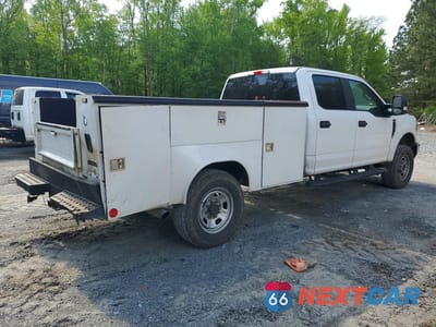 Trzecie zdjęcie samochodu z tyłu: 2019 FORD F350 SUPER DUTY VIN:1FD8W3F64KEC55850 - miniatura