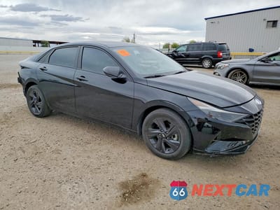Czwarte zdjęcie samochodu z boku: 2023 HYUNDAI ELANTRA SEL VIN:KMHLM4AG3PU586910 - miniatura