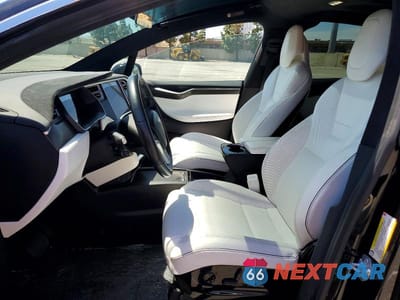 Zdjęcie 7 z 12 samochodu: 2016 TESLA MODEL X VIN:5YJXCBE28GF021332 - miniatura