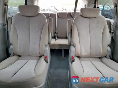 Zdjęcie 10 z 13 samochodu: 2010 KIA SEDONA BASE VIN:KNDMG4C31A6353419 - miniatura