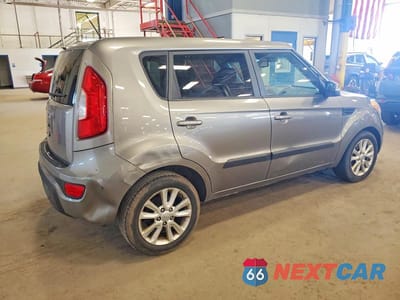 Trzecie zdjęcie samochodu z tyłu: 2012 KIA SOUL + VIN:KNDJT2A65C7456954 - miniatura
