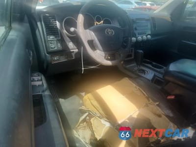 Zdjęcie 8 z 11 samochodu: 2008 TOYOTA TUNDRA SR5 VIN:5TFBV541X8X053527 - miniatura