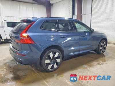 Trzecie zdjęcie samochodu z tyłu: 2025 VOLVO XC60 PLUS VIN:YV4H60RC4S1188983 - miniatura