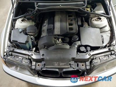 Zdjęcie 11 z 12 samochodu: 2002 BMW 325 XIT VIN:WBAEP334X2PF00582 - miniatura