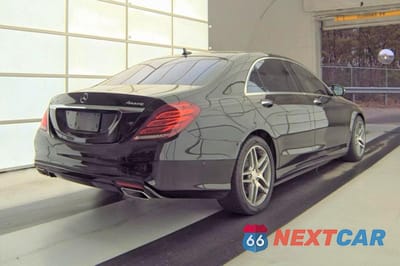 Czwarte zdjęcie samochodu z boku: 2017 MERCEDES-BENZ S 550 4MATIC VIN:WDDUG8FB8HA306640 - miniatura