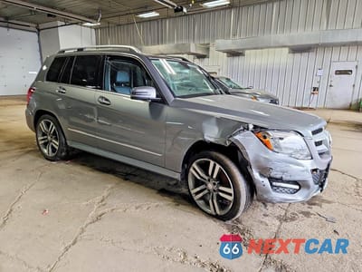 Czwarte zdjęcie samochodu z boku: 2015 MERCEDES-BENZ GLK 350 4MATIC VIN:WDCGG8JB5FG346516 - miniatura