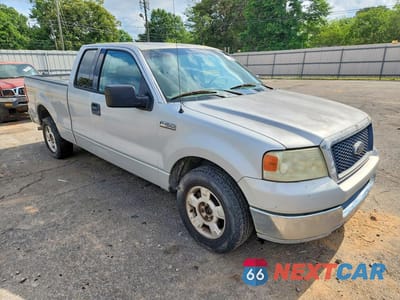 Czwarte zdjęcie samochodu z boku: 2004 FORD F150 VIN:1FTRX12W24NA10239 - miniatura
