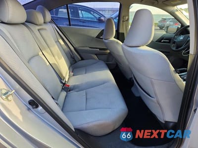 Zdjęcie 10 z 12 samochodu: 2017 HONDA ACCORD LX VIN:1HGCR2F39HA173006 - miniatura
