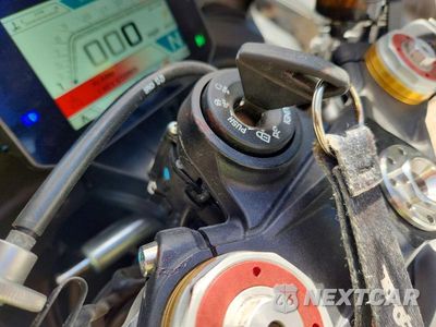 Zdjęcie 8 z 9 samochodu: 2024 APRILIA RSV4 1100 VIN:ZD4KYUA06RS000954 - miniatura