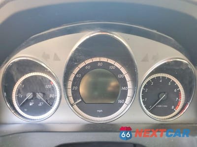 Zdjęcie 9 z 12 samochodu: 2010 MERCEDES-BENZ C 300 4MATIC VIN:WDDGF8BB4AF478498 - miniatura