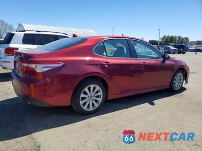Trzecie zdjęcie samochodu z tyłu: 2020 TOYOTA CAMRY LE VIN:4T1C11AK6LU898631 - miniatura