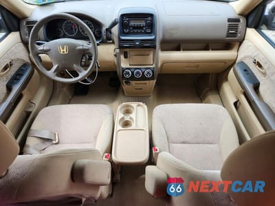 Zdjęcie 8 z 13 samochodu: 2005 HONDA CRV AWD VIN:JHLRD78585C020557 - miniatura
