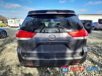 Zdjęcie 6 z 12 samochodu: 2011 TOYOTA SIENNA XLE 8-PASSENGER VIN:5TDYK3DC1BS149231 - miniatura