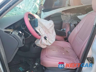 Zdjęcie 7 z 12 samochodu: 2001 FORD FOCUS SE VIN:1FAFP34P01W233332 - miniatura