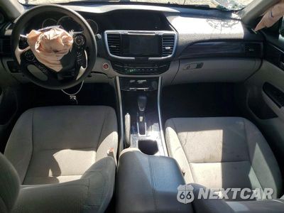 Zdjęcie 8 z 12 samochodu: 2017 HONDA ACCORD EX VIN:1HGCR2F01HA223547 - miniatura