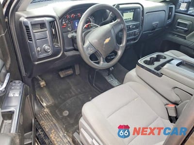 Zdjęcie 8 z 12 samochodu: 2018 CHEVROLET SILVERADO K1500 VIN:1GCNKNEC7JZ375140 - miniatura