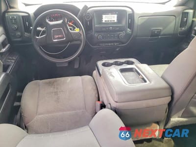 Zdjęcie 8 z 12 samochodu: 2018 GMC SIERRA K1500 VIN:1GTV2LEC4JZ231260 - miniatura