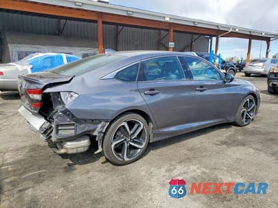 Trzecie zdjęcie samochodu z tyłu: 2019 HONDA ACCORD VIN:1HGCV1F36KA018507 - miniatura