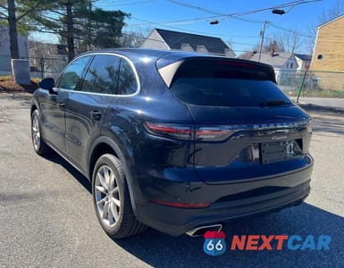 Trzecie zdjęcie samochodu z tyłu: 2020 PORSCHE CAYENNE VIN:WP1AA2AY4LDA09748 - miniatura