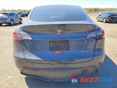 Zdjęcie 6 z 14 samochodu: 2023 TESLA MODEL Y VIN:7SAYGDEE1PF747454 - miniatura