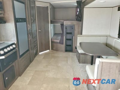 Zdjęcie 6 z 10 samochodu: 2020 JAYCO JAY FLIGHT CAMPER VIN:1UJBJ0BRXL17X0383 - miniatura