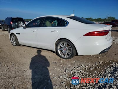 Drugie zdjęcie samochodu z przodu: 2016 JAGUAR XF PRESTIGE VIN:SAJBE4BV5GCY03777 - miniatura