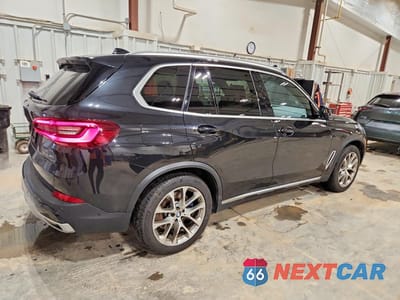 Trzecie zdjęcie samochodu z tyłu: 2020 BMW X5 XDRIVE40I VIN:5UXCR6C06L9C75598 - miniatura