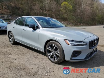 Czwarte zdjęcie samochodu z boku: 2025 VOLVO S60 CORE VIN:7JRL12GJ1SG362578 - miniatura