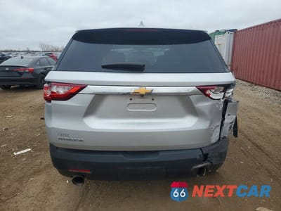 Zdjęcie 6 z 12 samochodu: 2018 CHEVROLET TRAVERSE LS VIN:1GNERFKW4JJ281092 - miniatura