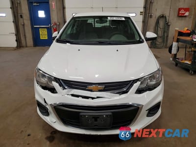 Piąte zdjęcie samochodu w środku: 2018 CHEVROLET SONIC VIN:1G1JG6SH5J4104931 - miniatura