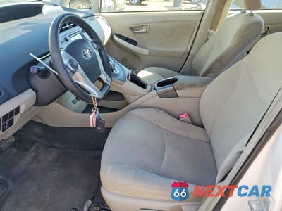 Zdjęcie 7 z 11 samochodu: 2013 TOYOTA PRIUS TWO VIN:JTDKN3DU0D5549859 - miniatura