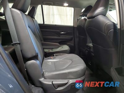 Zdjęcie 11 z 14 samochodu: 2025 TOYOTA GRAND HIGHLANDER XLE VIN:5TDAAAB57SS088139 - miniatura