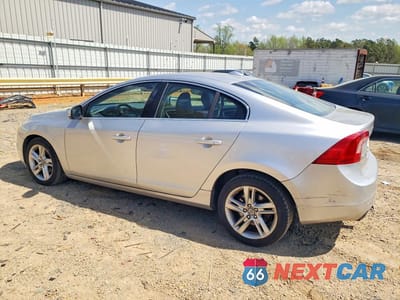 Drugie zdjęcie samochodu z przodu: 2015 VOLVO S60 PREMIER VIN:YV126MFK3F1339260 - miniatura