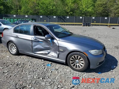 Czwarte zdjęcie samochodu z boku: 2009 BMW 328 I SULEV VIN:WBAPH53519A437957 - miniatura