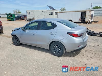 Drugie zdjęcie samochodu z przodu: 2017 TOYOTA YARIS IA BASE VIN:3MYDLBYV0HY175114 - miniatura