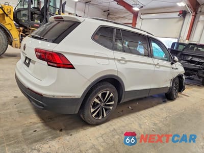 Trzecie zdjęcie samochodu z tyłu: 2024 VOLKSWAGEN TIGUAN S VIN:3VVRB7AX2RM132842 - miniatura