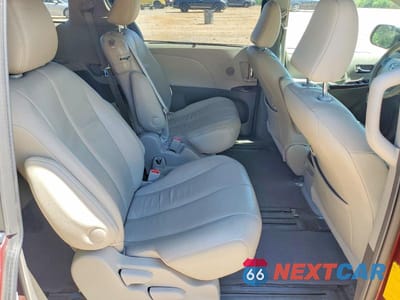 Zdjęcie 11 z 13 samochodu: 2013 TOYOTA SIENNA XLE 8-PASSENGER VIN:5TDYK3DC5DS395931 - miniatura