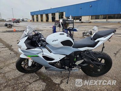 Trzecie zdjęcie samochodu z tyłu: 2021 KAWASAKI ZX636 K VIN:JKBZXJH11MA008412 - miniatura