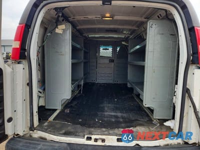 Zdjęcie 10 z 13 samochodu: 2014 CHEVROLET EXPRESS G2500 UTILITY / SERVICE VAN VIN:1GCWGFBA1E1101788 - miniatura