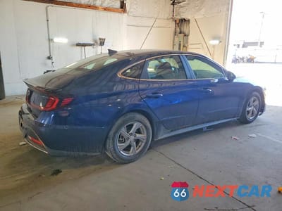 Trzecie zdjęcie samochodu z tyłu: 2021 HYUNDAI SONATA SE VIN:5NPEG4JA3MH115314 - miniatura