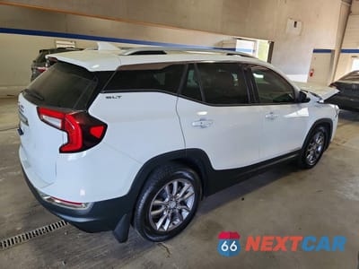 Trzecie zdjęcie samochodu z tyłu: 2022 GMC TERRAIN SLT VIN:3GKALPEV2NL258852 - miniatura