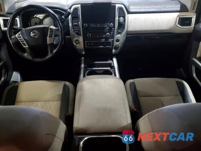 Zdjęcie 8 z 11 samochodu: 2020 NISSAN TITAN SV VIN:1N6AA1EF5LN507632 - miniatura