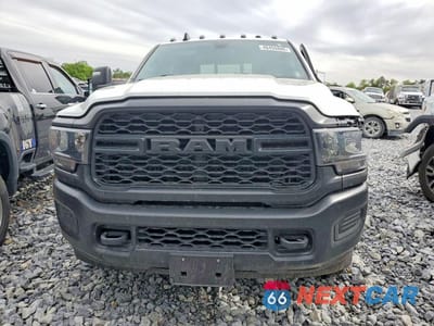 Piąte zdjęcie samochodu w środku: 2024 RAM 3500 TRADESMAN VIN:3C63RRGL1RG408935 - miniatura