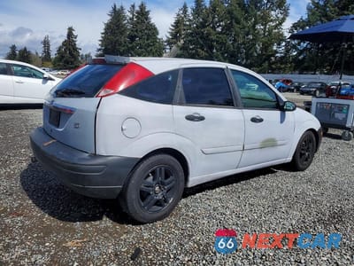 Trzecie zdjęcie samochodu z tyłu: 2002 FORD FOCUS ZX5 VIN:3FAFP37372R139932 - miniatura