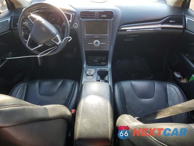 Zdjęcie 8 z 11 samochodu: 2020 FORD FUSION TITANIUM VIN:3FA6P0D93LR115278 - miniatura